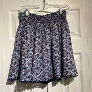 Old Navy blue patterned skirt size small